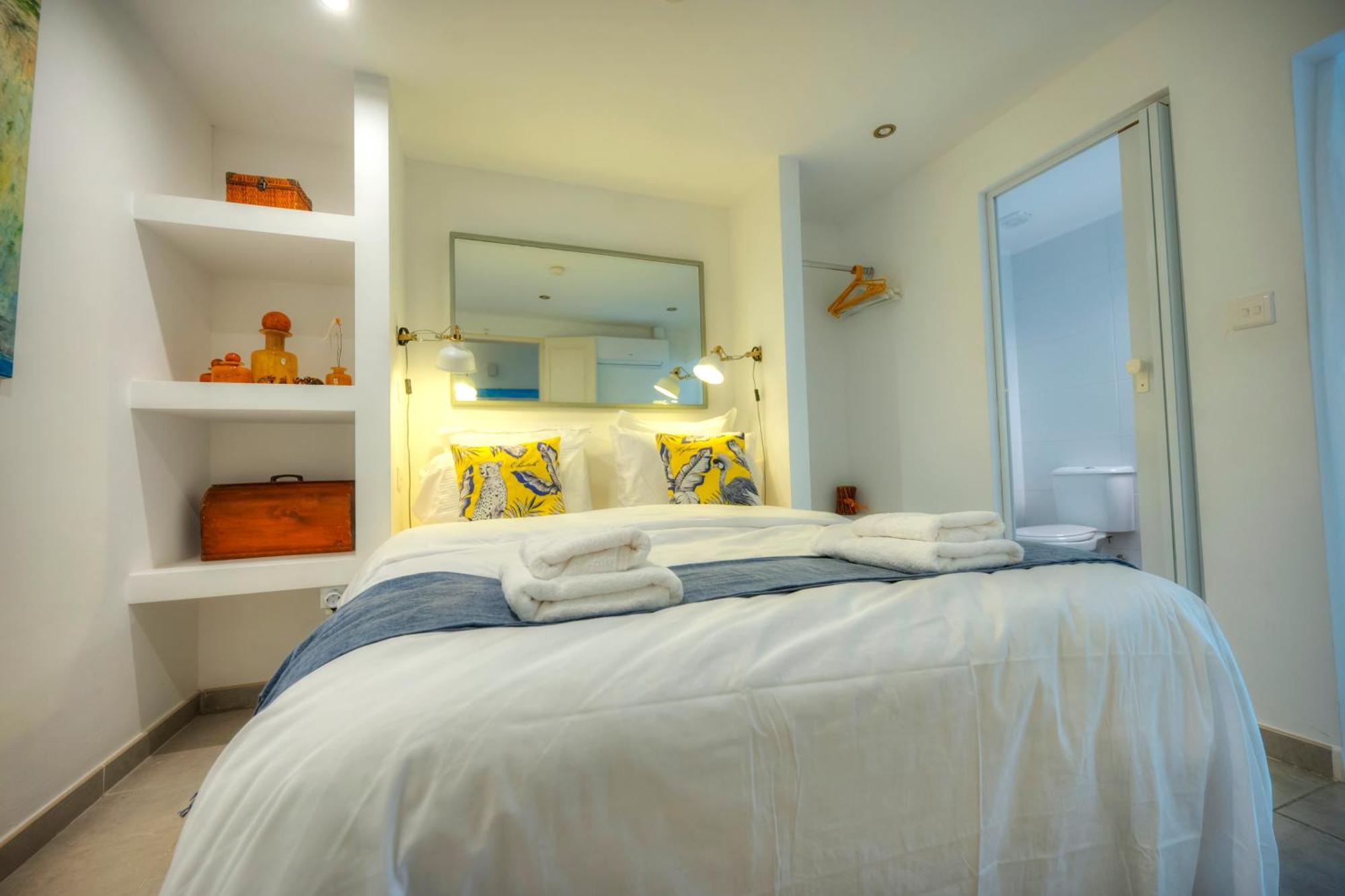 Seaview Sliema 30 Seconds To High Street & Ferry, 2X Double En-Suite Bedrooms, Modern Whole Traditional Townhouse, Kitchen, Living Area, & Roof Terrace Eksteriør billede